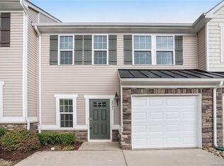 2731 Silverthorn Dr, Charlotte, NC 28273