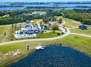 108 Whispering Pine Ln, Holly Ridge, NC 28445