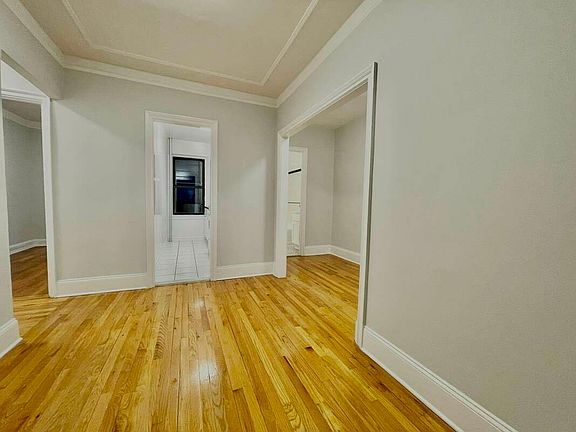 3rd image of 353 E 53rd St APT 2g