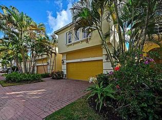 3162 NE 212th Ter, Aventura, FL 33180