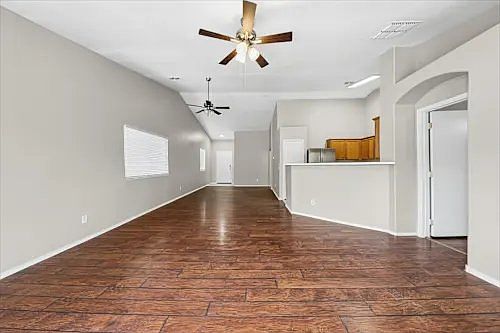 5th image of 906 W Roeser Rd