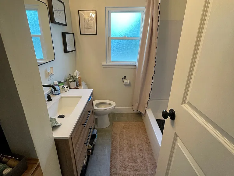 2052 N Auburn St — Photo 5