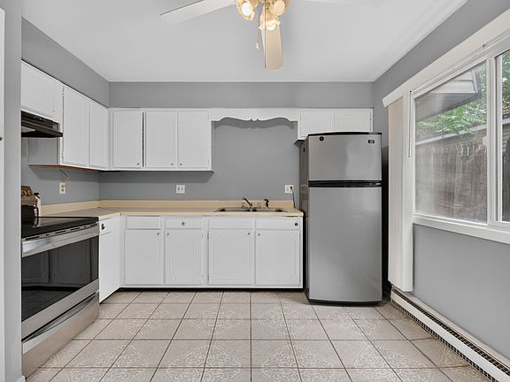 2nd image of 217-219 Stuart Ave