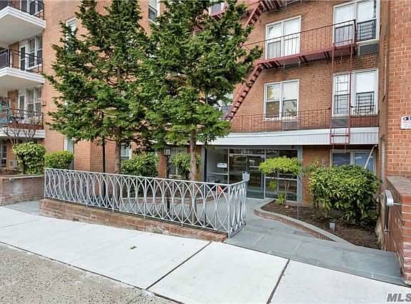 2nd image of 67-50 Thornton Pl APT 3T