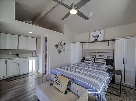 4350 El Camino Rd — Photo 9