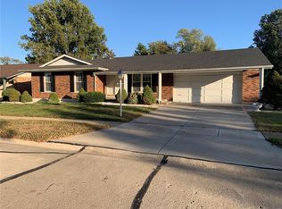 3960 Rue De Renard St, Florissant, MO 63034