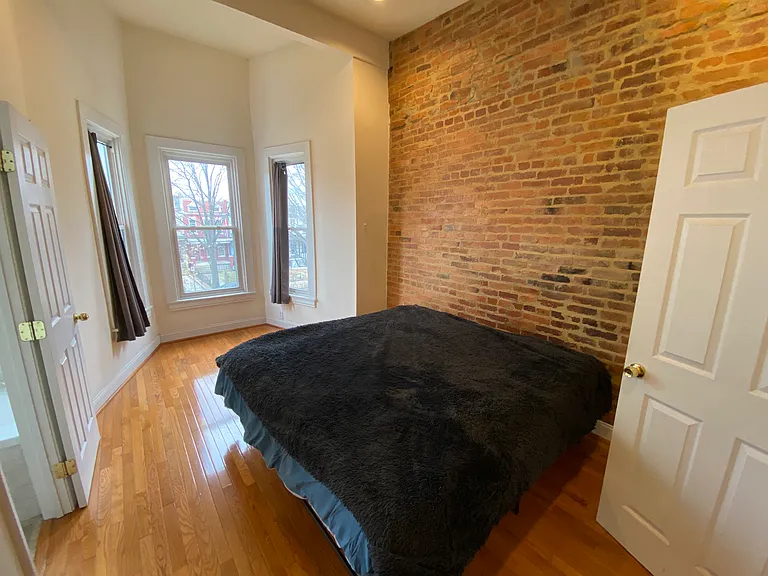 1122 K St NE — Photo 24