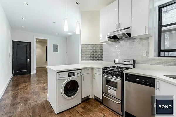 Rented by Bond New York | media 14