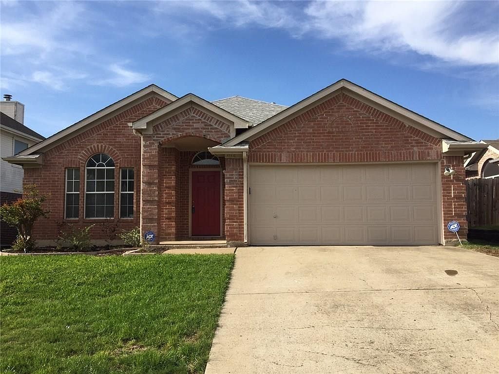 1116 Secretariat Dr, Grand Prairie, TX 75052 Zillow