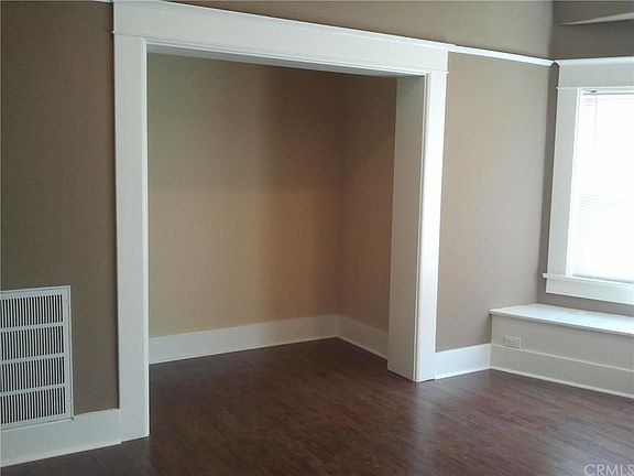 4th image of 1181 N Gordon St