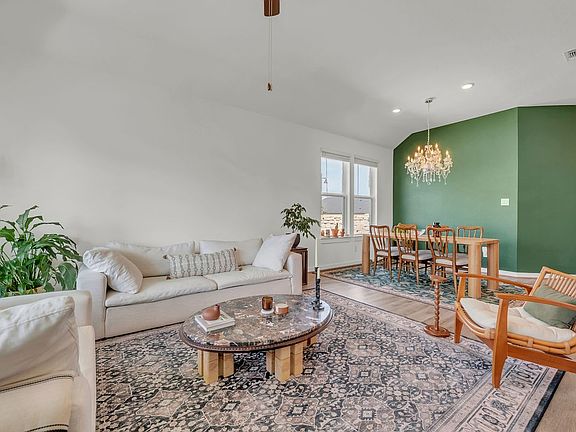 4th image of 187 Alicante Ln