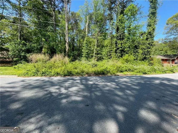 1267 Raintree Dr, Snellville, GA 30078