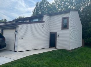 6464 Forest Park Dr, North Ridgeville, OH 44039