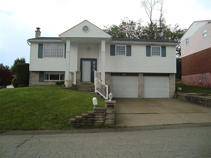 101 Friar Dr photo 1