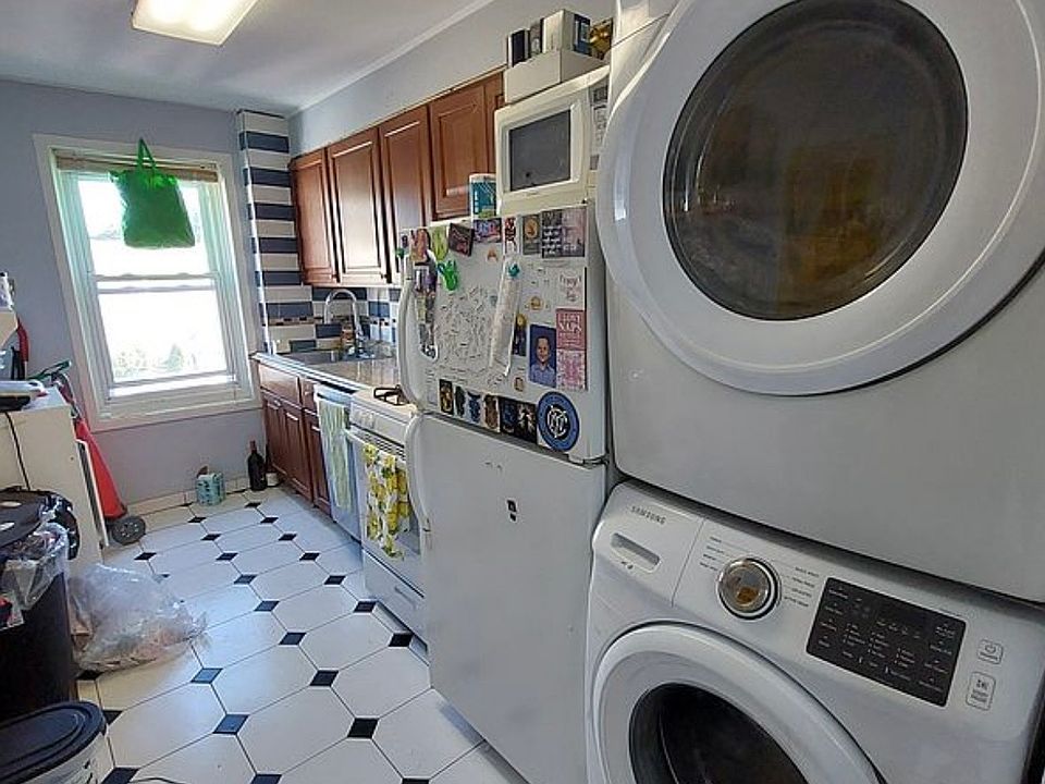 1st image of 1915 23rd Ave #2