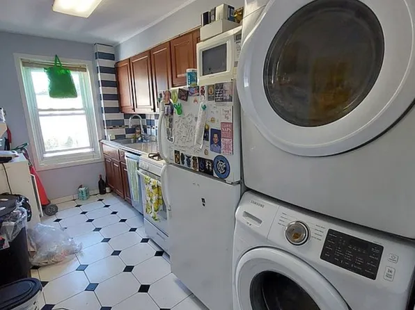 19-15 23rd Avenue image 1 of 10