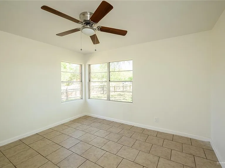 1823 Warren St — Photo 21