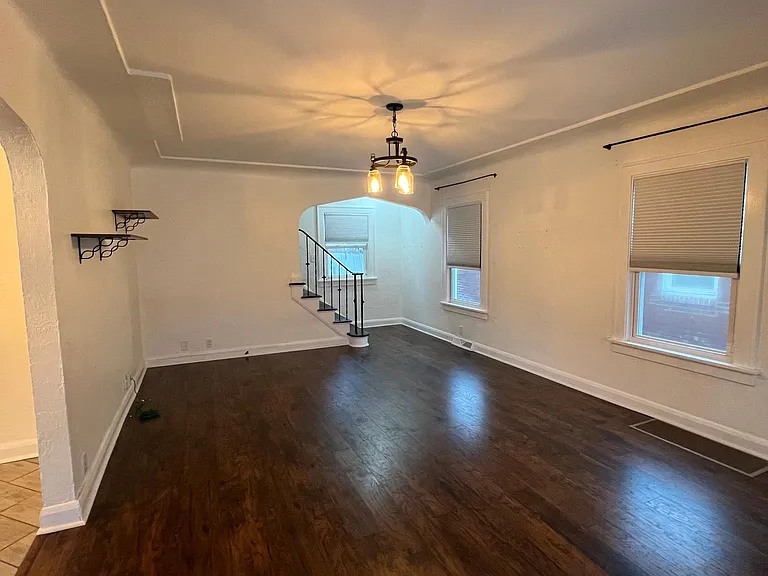 2349 Portsmouth Ave — Photo 2