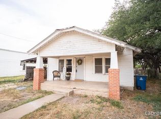 7 Forest St, Eden, TX 76837