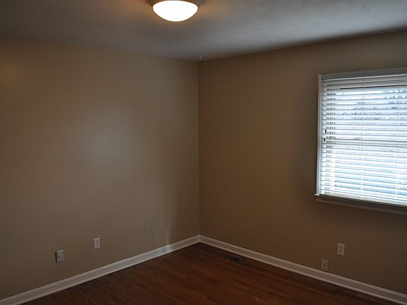 5th image of 4300 Ravenwood Dr #1