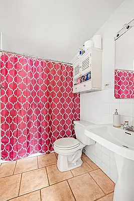 Rented by SERHANT. | media 4