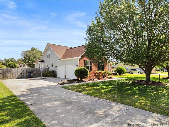 4th image of 392 Louisiana Dr