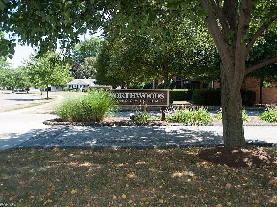 Entrance sign