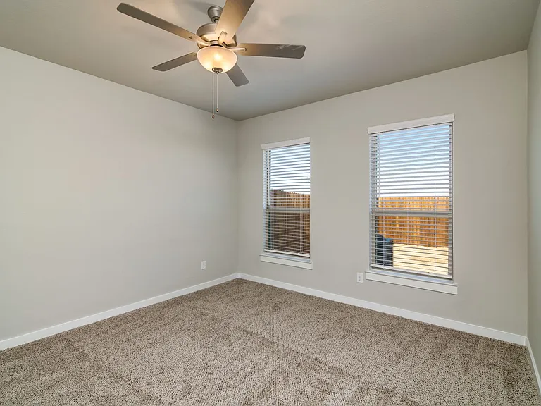 645 Fallow Dr — Photo 11