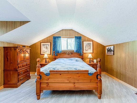 2nd image of 4784 Aylesford Rd