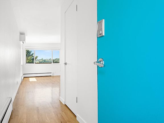 5th image of 2561 13th Ave W #A