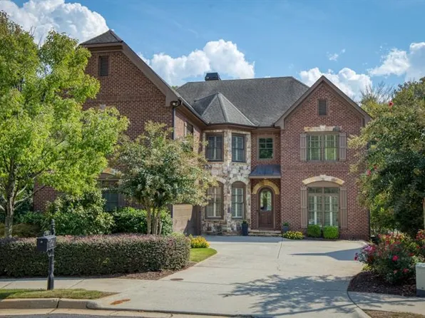 525 Glenmanor Ct, Sandy Springs, GA 30328