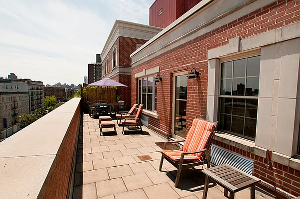 Rented by BLU Real Estate | media 11