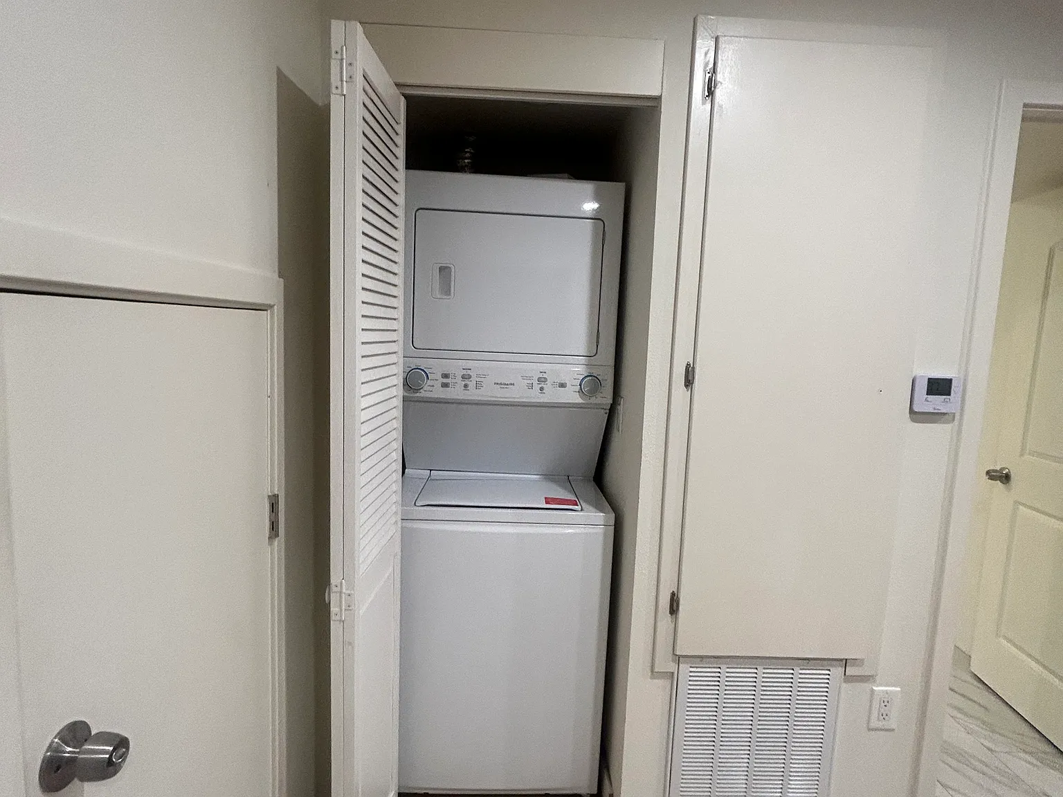 1 bed, 550 sqft, $2,500 — Photo 3