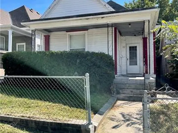 704 Powell St, Saint Joseph, MO 64501