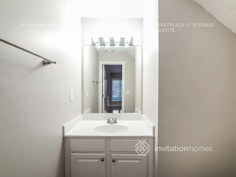 233 Regent Sq — Photo 13