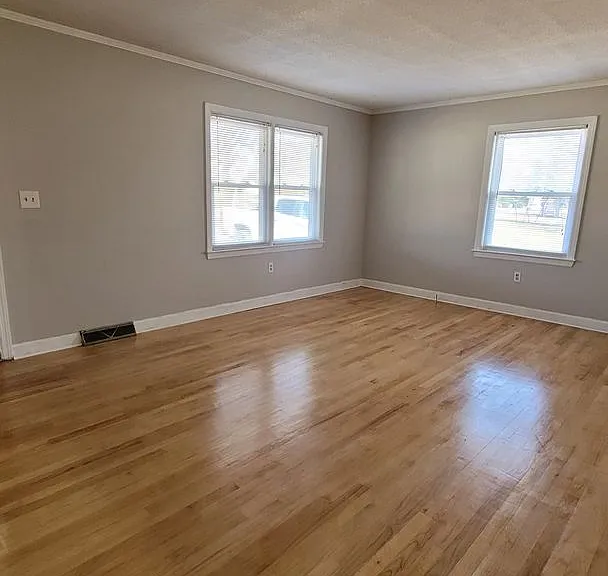 206 Columbia Ave — Photo 16
