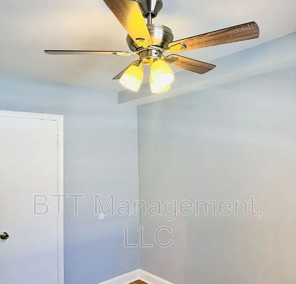 8805 Plymouth St #5 — Photo 29