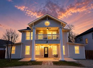 915 N 16th St, Waco, TX 76707