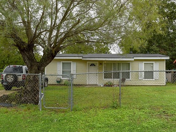 2nd image of 902 Clovis Pl