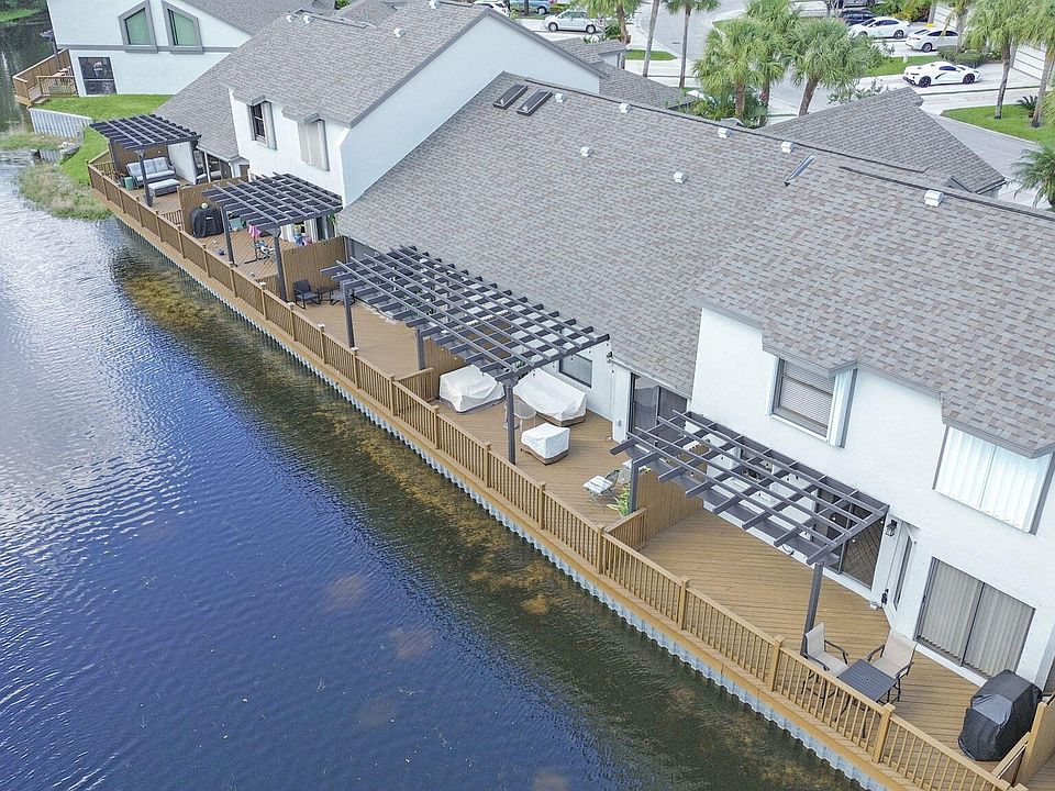 1st image of 1103 Landings Boulevard