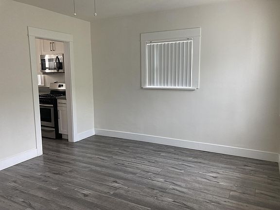 2nd image of 366 Walnut Ave #368-1/2