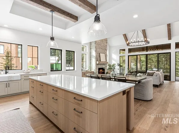 64 Ponderosa Ridge Ct, Donnelly, ID 83615