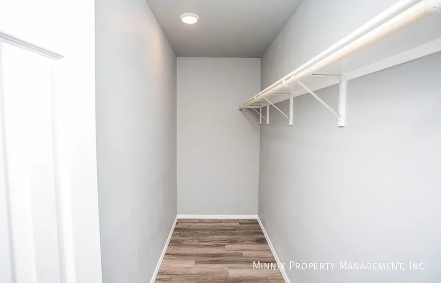 1102 N. Englewood Ave. #B — Photo 3