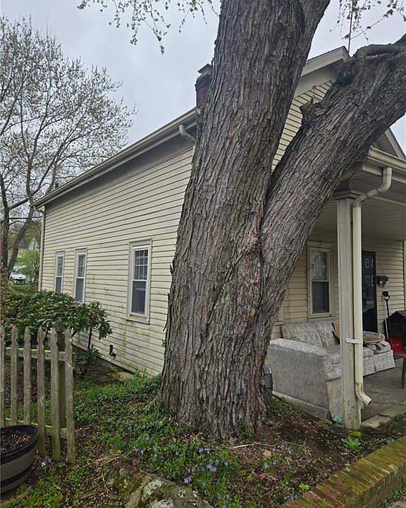 2nd image of 104 Jenckes St