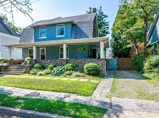 28 Clinton Pl, Metuchen, NJ 08840