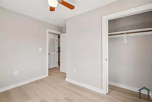 1410 Young St SE #8 — Photo 10