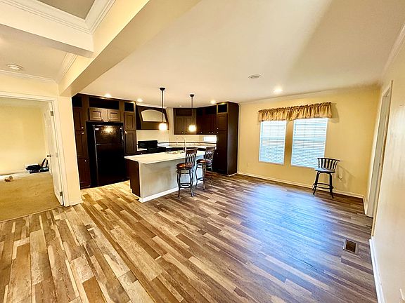 4th image of 1466 Bald Knob Rd