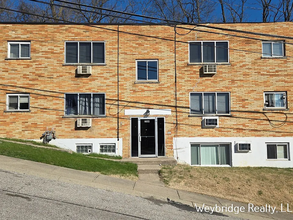 2504 White St #5
