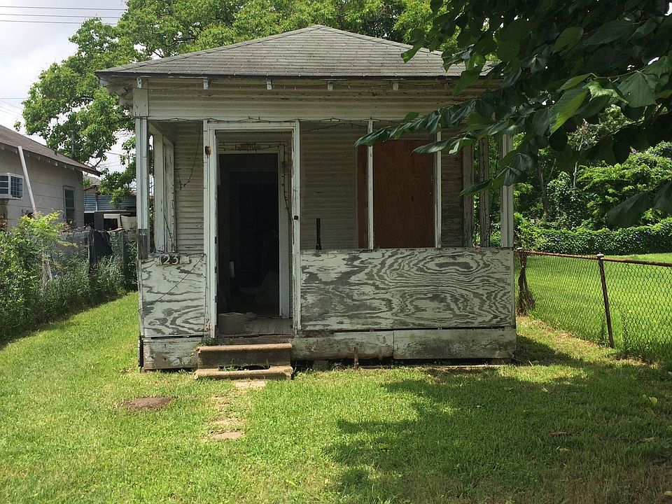 1st image of 1231 Pine St