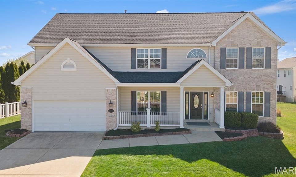 1st image of 294 Fox Ridge Dr